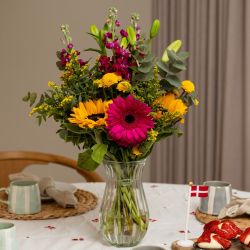 Solsikker buket med friske blomster – køb solsikker online hos blomsterbutik med levering direkte til døren