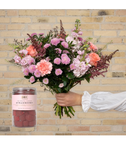 Tak for dig blomsterbuket med jordbær vingummi. Send blomster til en, du holder af. Priser er altid inkl. kort og levering. Hurtig levering. Blomsterlevering til døren