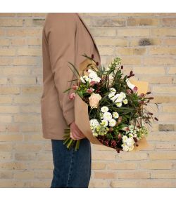 send en markbuket. send blomster. Blomsterlevering til døren. gratis kort og levering.
